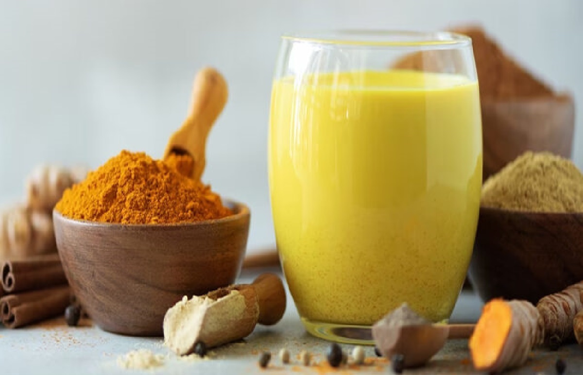 تاثیر شیر و زردچوبه برای کبد چرب